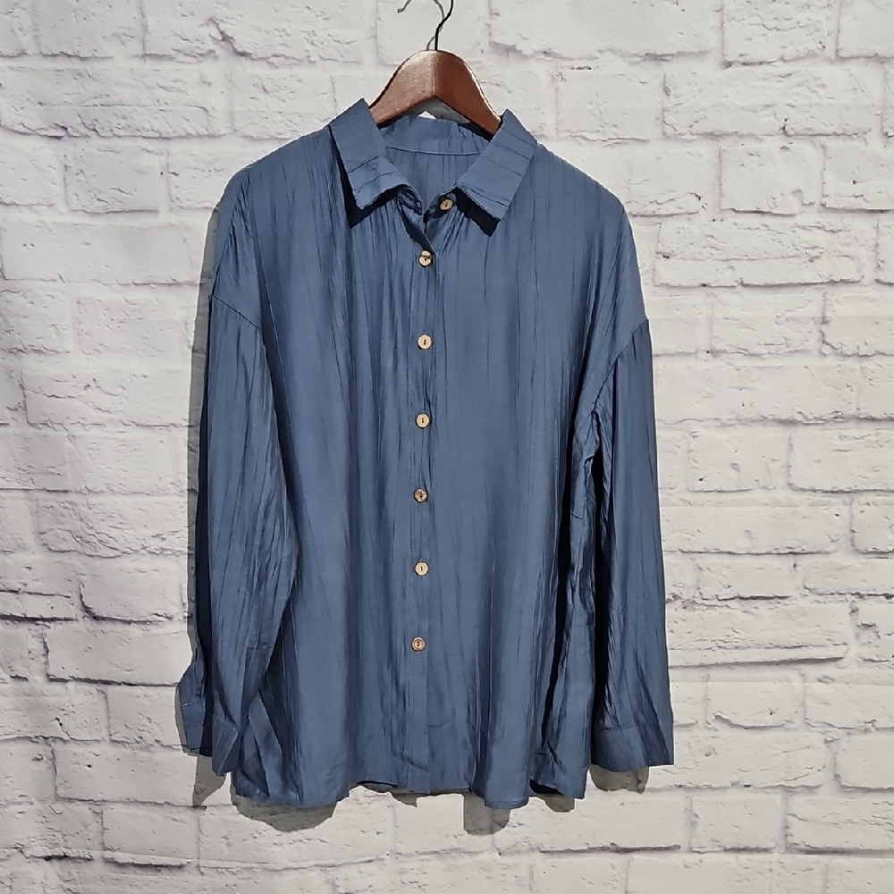 Women's Blue Crinkle Button Down Shirt